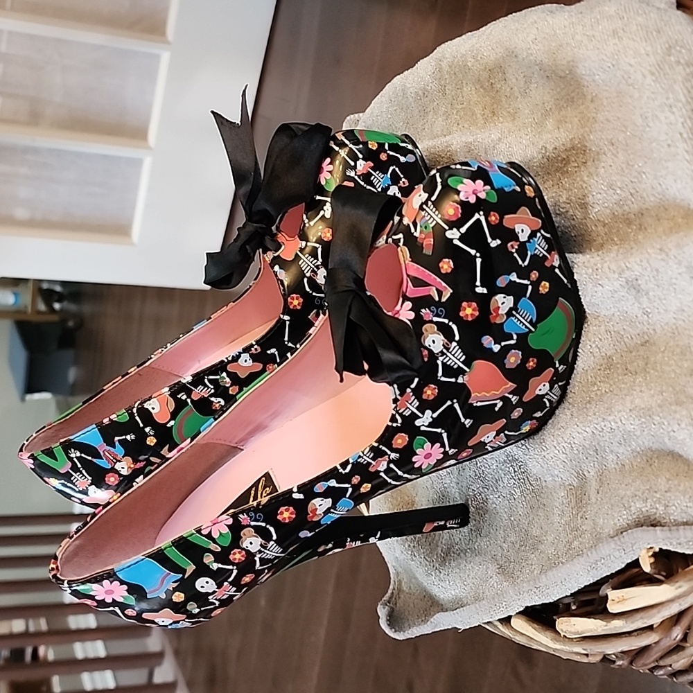 Pinup Couture Dia de los murtos platform heels